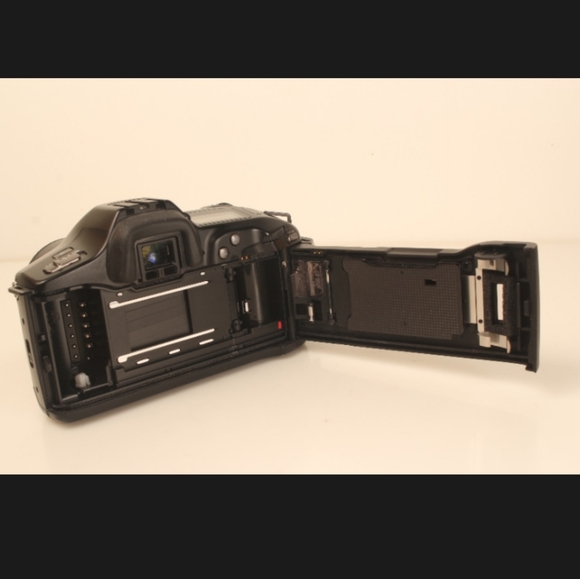 Minolta Maxxum 9xi - Picture 3 of 5